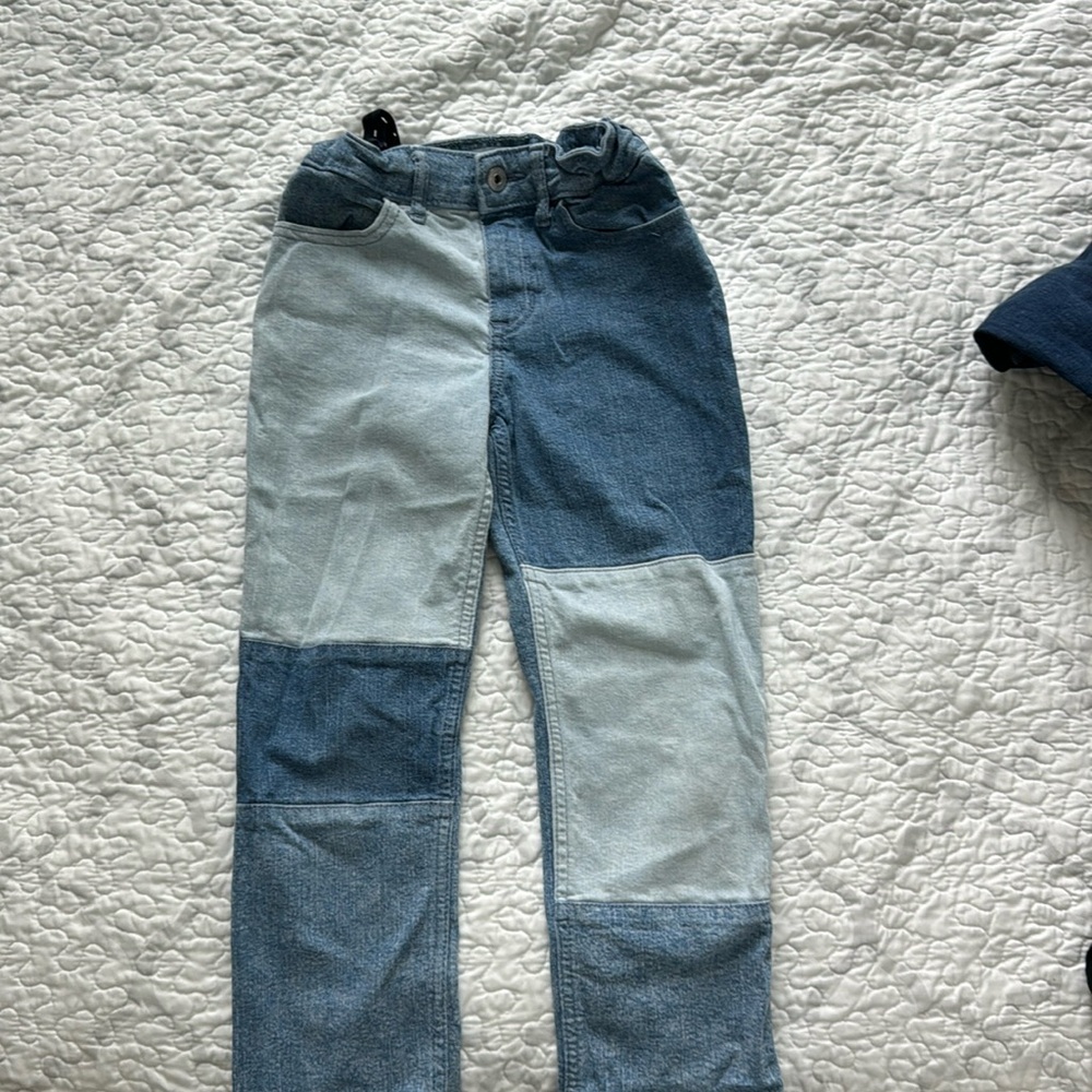 Abercrombie kids jeans size 9/10 short. EUC.